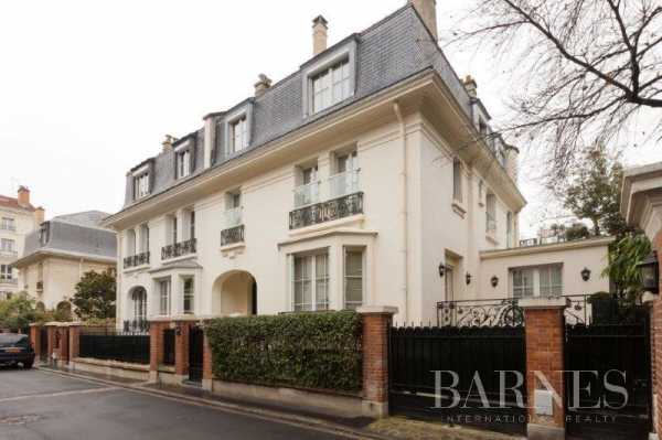 Mansion Neuilly-sur-Seine  -  ref 2773111 (picture 2)